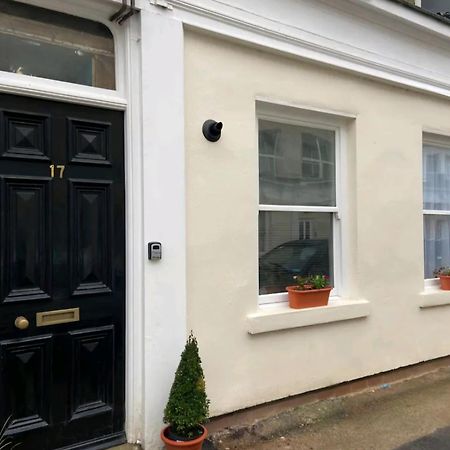Ferienwohnung Stones Throw Scarborough Exterior foto